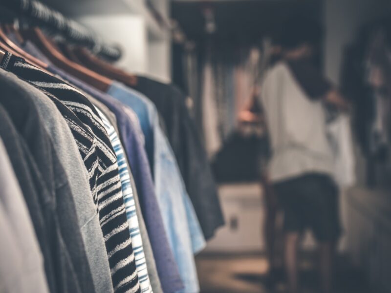 Refresh Your Wardrobe This Season: Donate Unwanted Fashion on FreeMall.pk